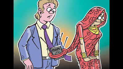 Bride cons businessman of Rs 2 lakh within hours of marriage in Surat