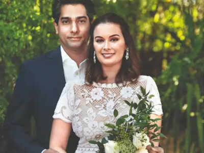 Evelyn Sharma shares first picture from her wedding with Tushaan Bhindi