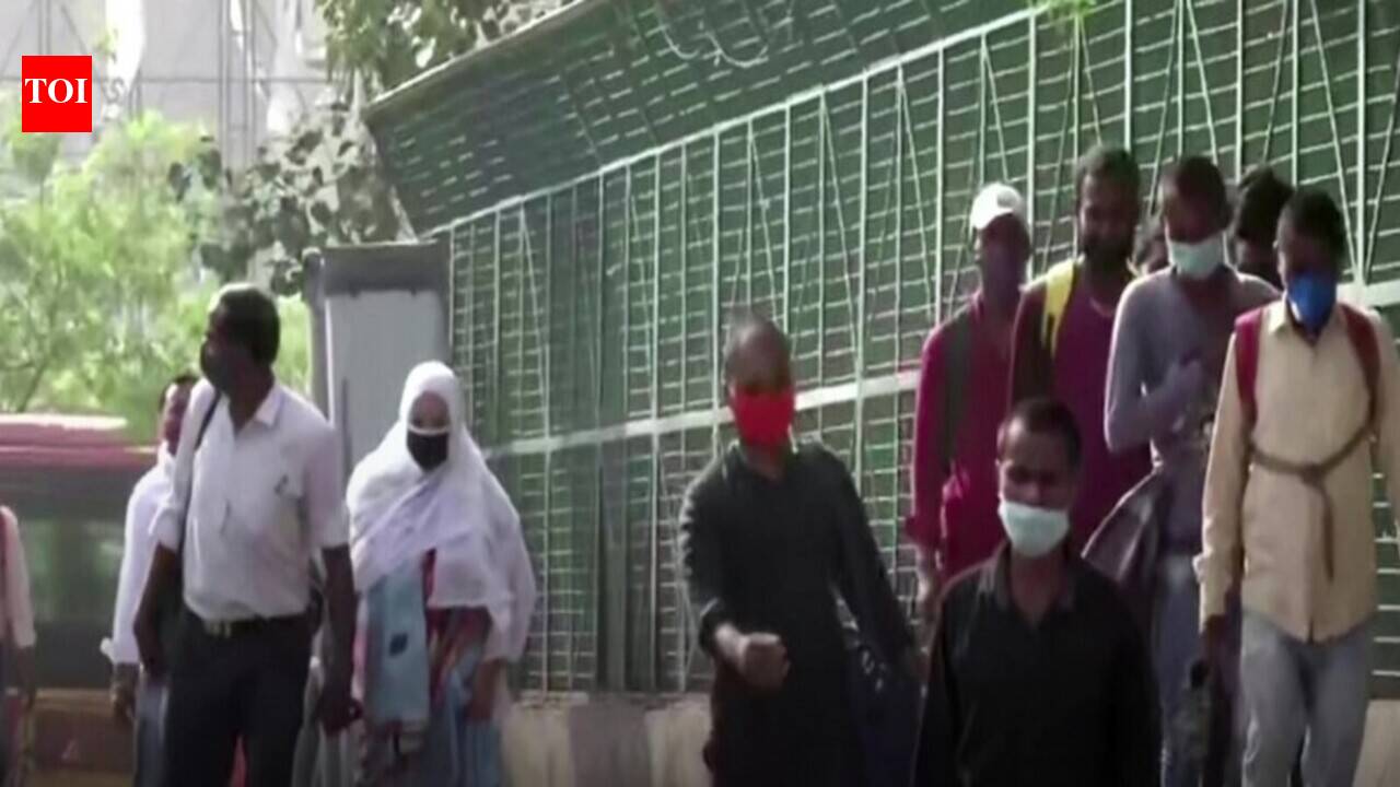 Migrant workers returns to Delhi as unlock begins