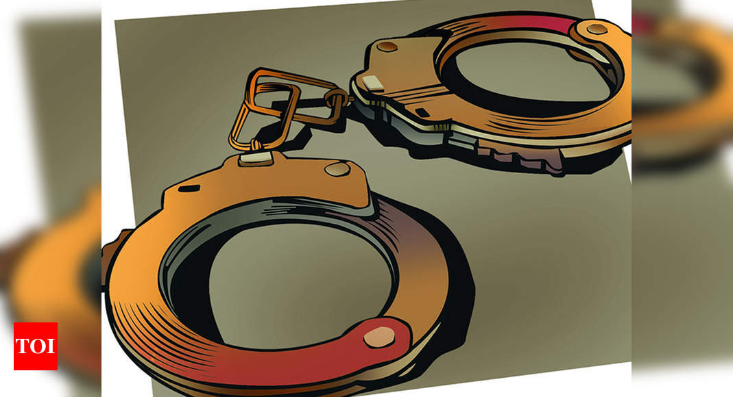 'African contract': Four held for duping people