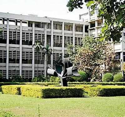 In a 1st, IIT-Bombay sets up chair only for women faculty | Mumbai News ...