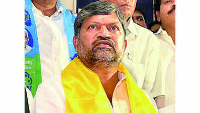 TRS woos Telangana Telugu Desam Party chief L Ramana
