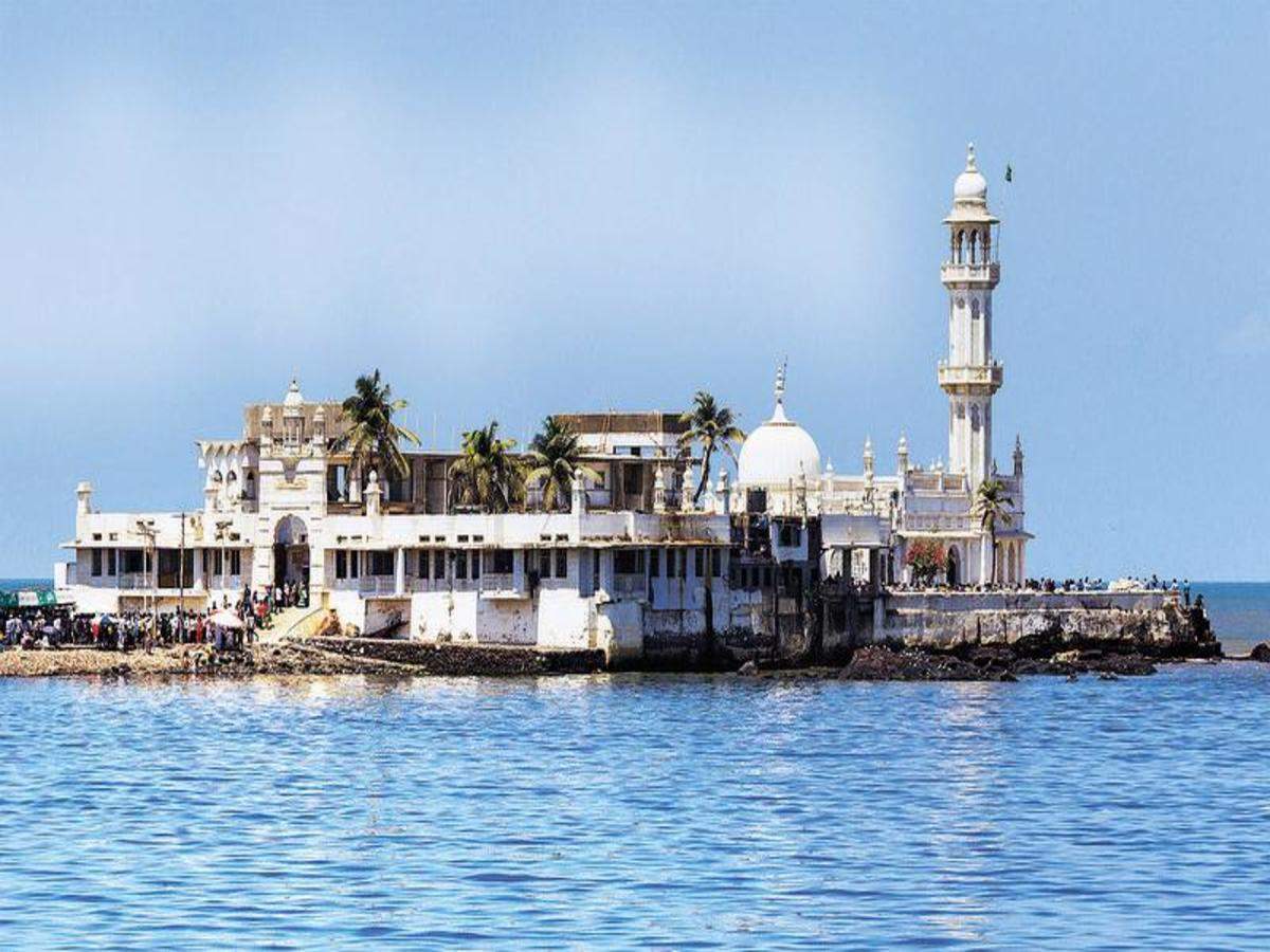 Mumbai: Reopen places of worship for solace, says Haji Ali dargah trustee |  Mumbai News - Times of India