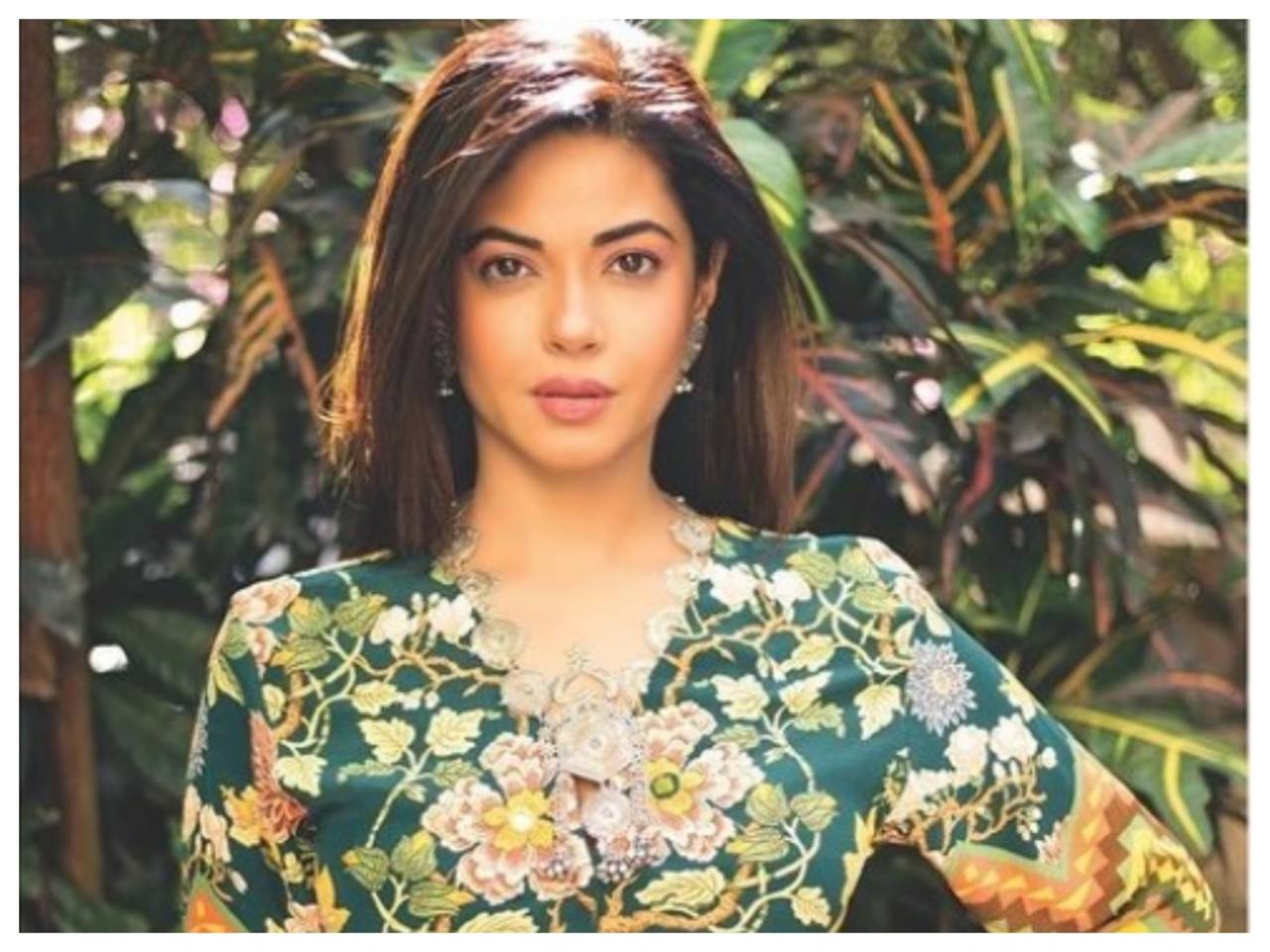 Meera Chopra on shooting in Kamathipura: We shot mostly without consent  because it is difficult to get permission there, especially at night |  Hindi Movie News - Times of India