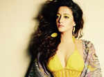 These pool pictures of Bengali beauty Raima Sen are breaking the internet