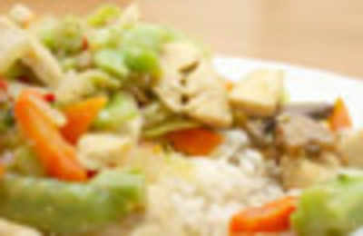 Healthy dinner: Chicken and vegetables stir-fry