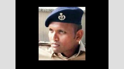 Navapura cop shunted for beating teen