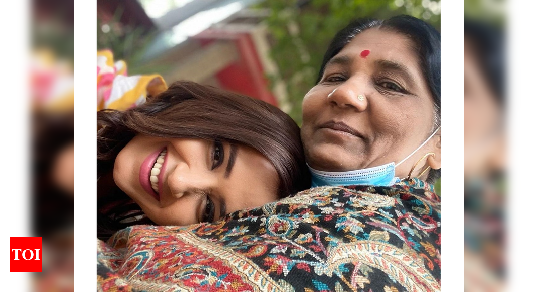 Kajal Raghwani Has The Sweetest Birthday Wish For Her Mother See Pics Bhojpuri Movie News