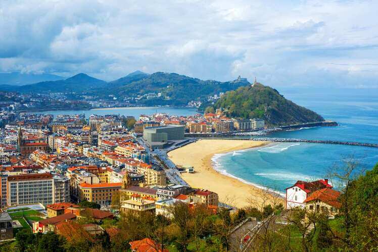 Walk the shores of San Sebastian