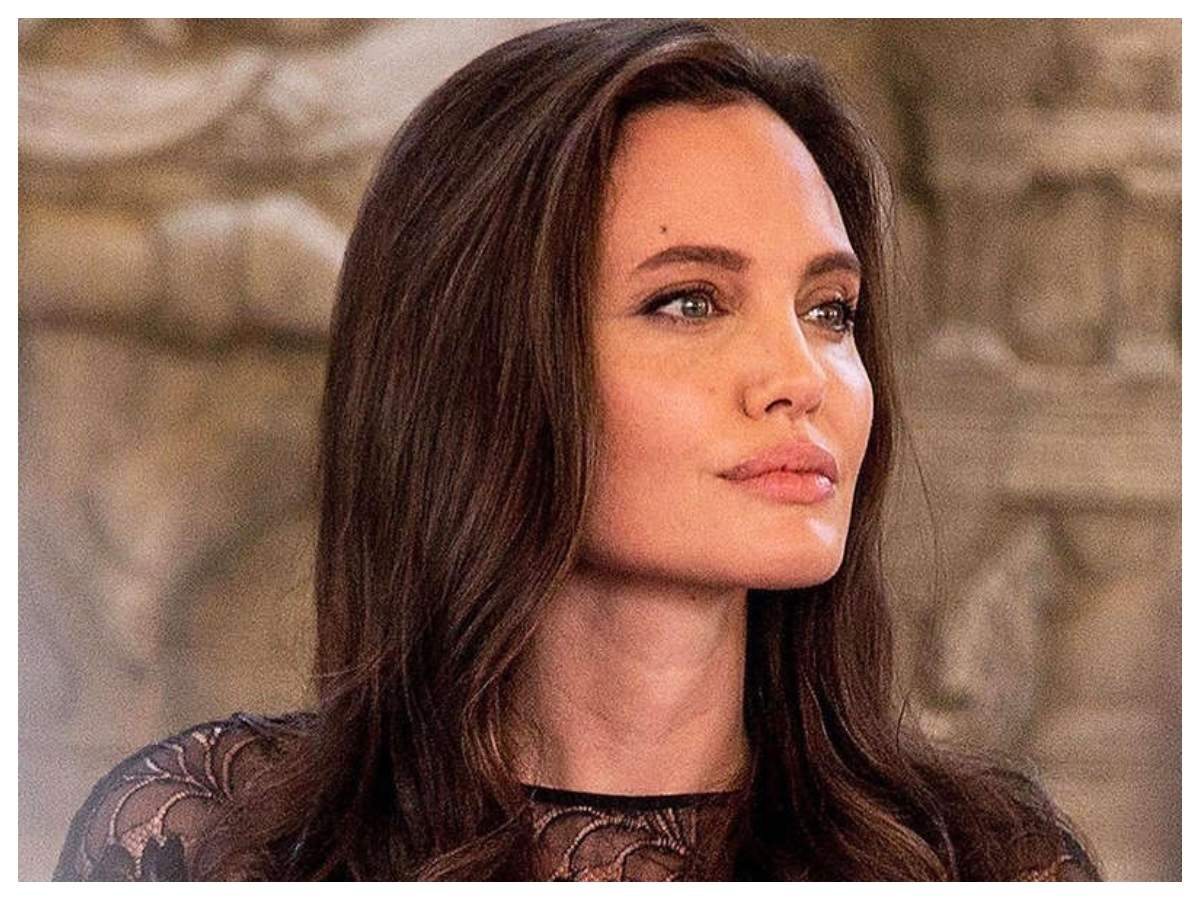 Angelina Jolie calls India's COVID-19 pandemic situation beyond  heartbreaking, says she is standing in grief and solidarity | English Movie  News - Times of India