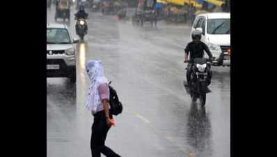 Heavy rain warning in six districts in Telangana