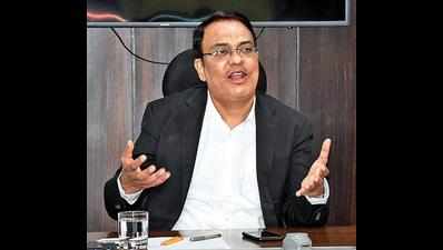 Thane neta-babu spar, seek Maharashtra CM's intervention