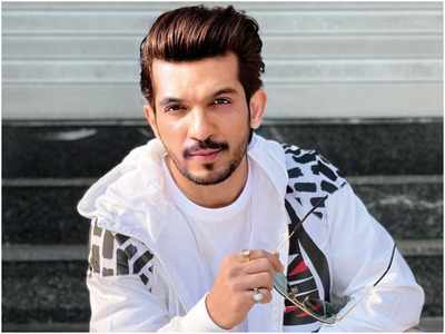 Arjun Bijlani Is A Proud Owner Of Swanky Mercedes Car Worth Rs 1.29 Crore.  Watch Video | Entertainment News, Times Now