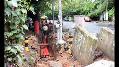 Blame game on over digging up of roads in Kochi