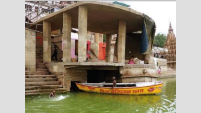 Vindhyachal STP discharge causing algal bloom in Ganga