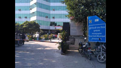 EDMC begins door-to-door waste pickup in all 64 wards | Delhi News ...