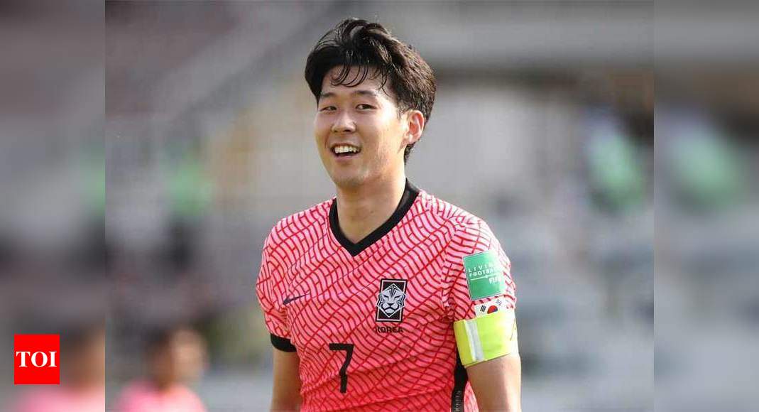 아들 에릭 센의지지를 보여 한국이 선두 자리를 확보 | 축구 뉴스
