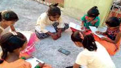 Karnataka: Teachers keep schoolkids engaged via daily webinars in Kalaburagi