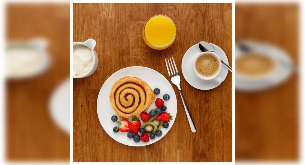 Strawberry Cinnamon Rolls Recipe: How to Make Strawberry Cinnamon Rolls Recipe | Homemade Strawberry