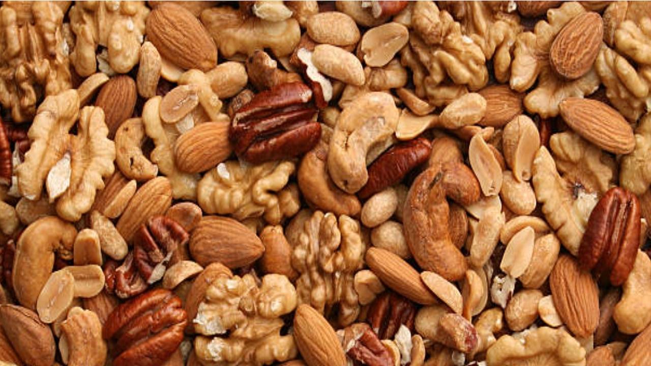 Types of Nuts: From Almonds to Walnuts and Their Health Benefits