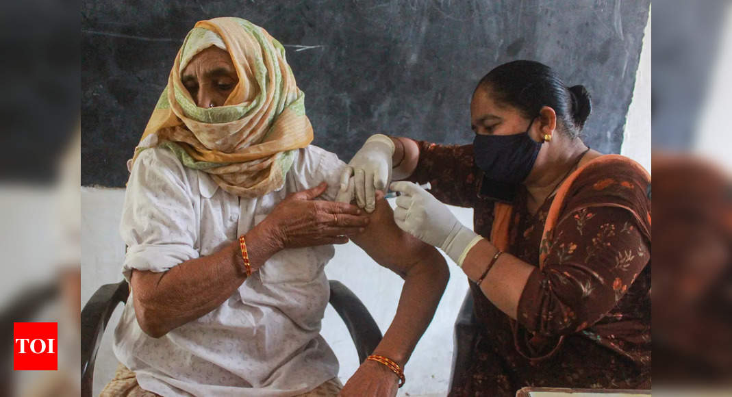 Una singola dose di vaccino Covid-19 è sufficiente per le persone che sono già infette: Studio |  Notizie dall’India