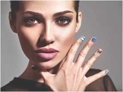 Want a splash of monsoon on your nails?