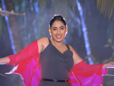 'Shriman Shrimati' new song: 'Mast Raho Masti Mai' featuring Rani Chatterjee is sure to make you groove
