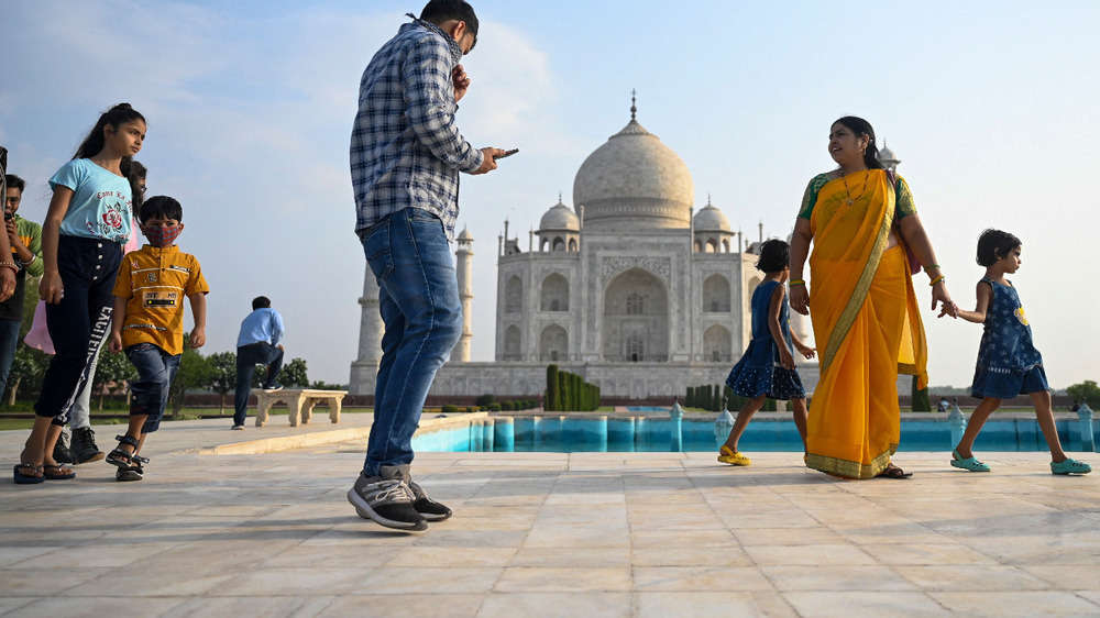 Taj mahal reopens after 3 months: day 1 photos