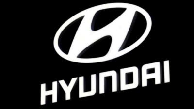 Hyundai Motor chief tests self-driving during US visit