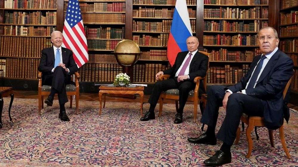 Joe Biden, Vladimir Putin and Sergei Lavrov during the summit