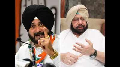 Punjab: CM Captain Amarinder Singh-Navjot Singh Sidhu tussle makes it a difficult call for Congress