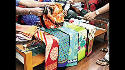 Telangana govt to give 1 crore Bathukamma saris this year