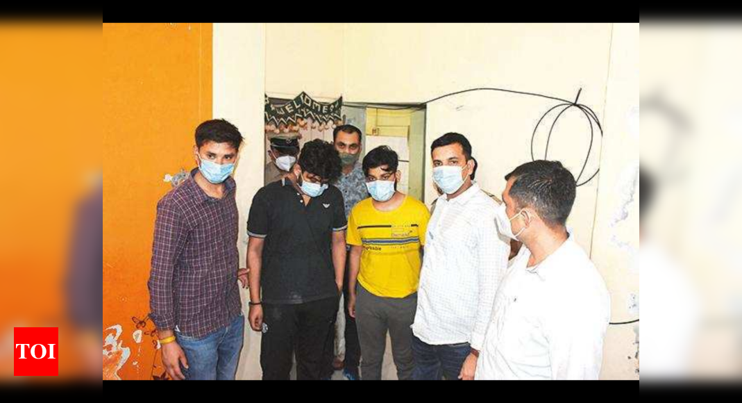 Gujarat: Cops Reconstruct Crime Scene At Suicide Victim’s House In ...