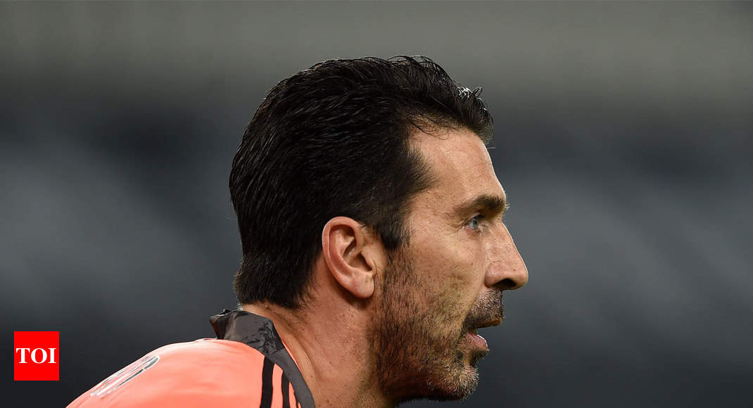 Parma, Italy. 05th Feb, 2023. Tardini Stadium, 05.02.23 Goalkeeper  Gianluigi Buffon (1 Parma) during the Serie B match between Parma and Genoa  at Tardini Stadium in Parma, Italia Soccer (Cristiano Mazzi/SPP) Credit