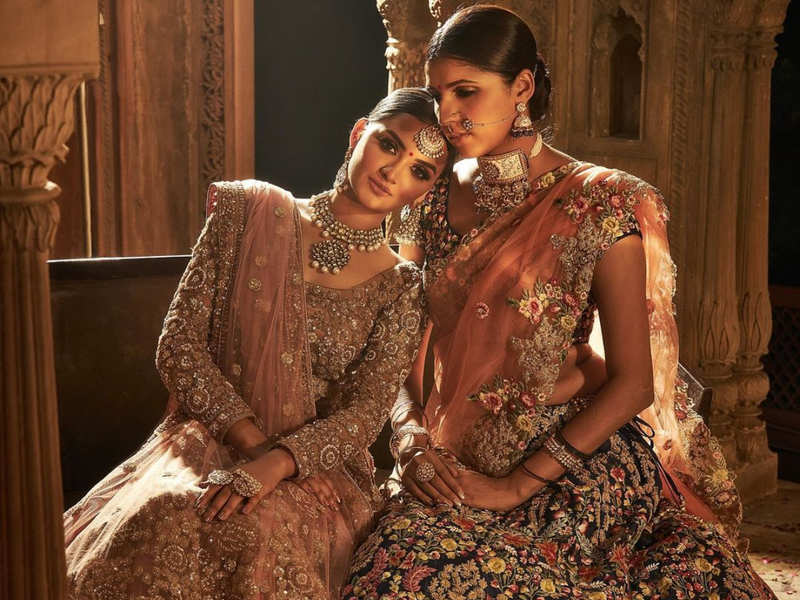 Buying wedding lehenga online: The best option available? - Times of India