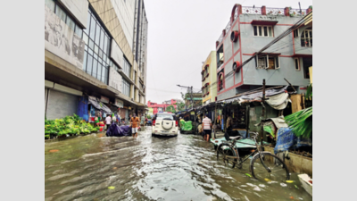 Rain, waterlogging push vegetable rates up in Kolkata