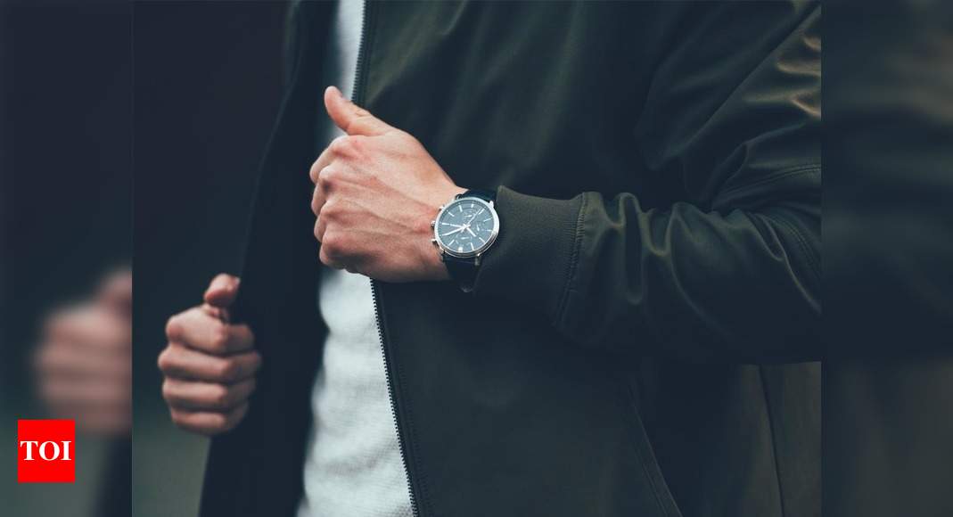 19 Best Men's Black Chronograph Watches [Reviews in 2023]