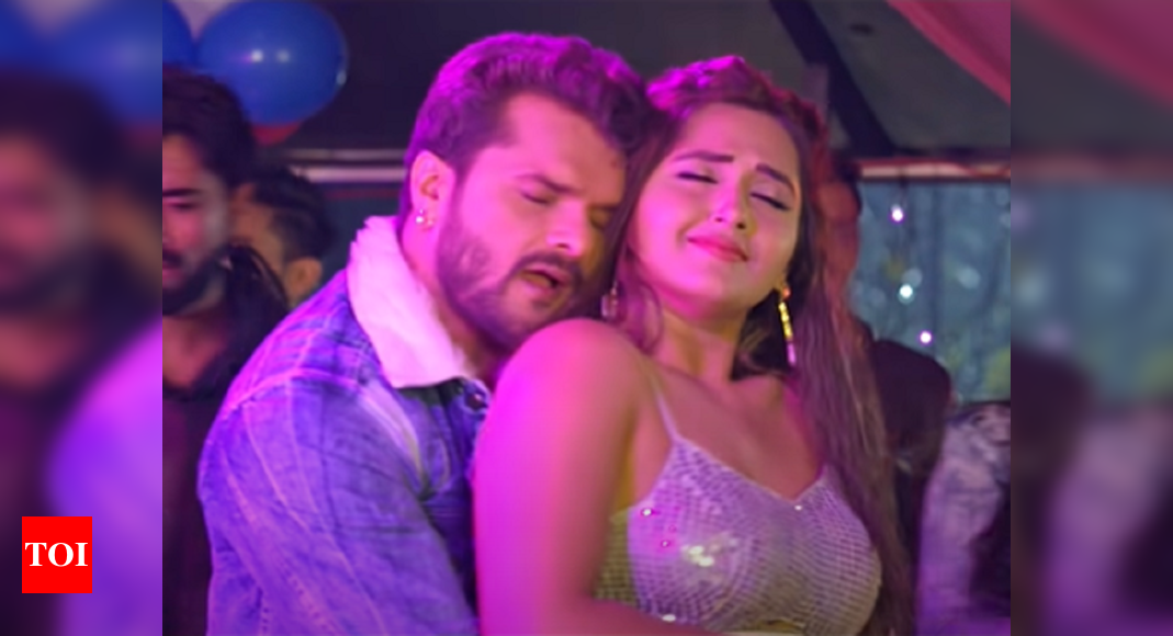 Baapji Khesari Lal Yadav And Kajal Raghwani Starrer Item Song