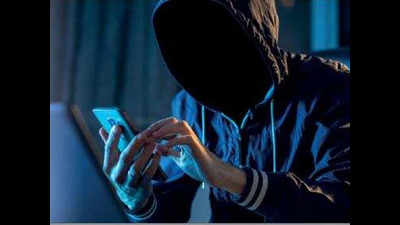 Telangana: Cyber crooks dupe two with fake loan promise