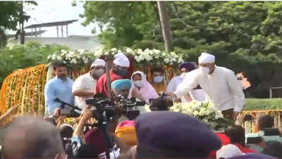 Chandigarh bids a teary-eyed farewell to Padma Shri Milkha Singh
