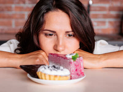 Rujuta Diwekar's 3 tips to beat sugar cravings