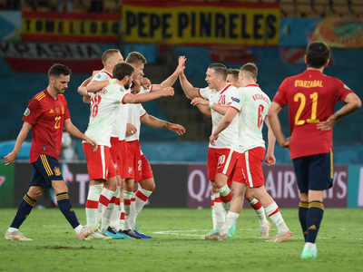 Wasteful Spain struggle to 1-1 Euro draw with Poland