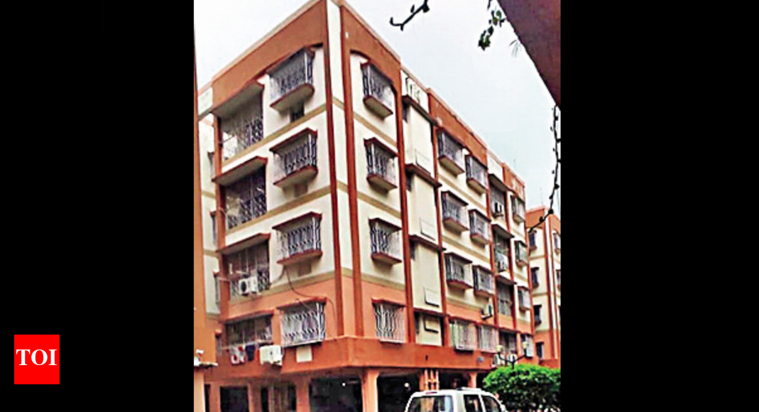 Kolkata 60yearold found dead in Behala apartment complex Kolkata