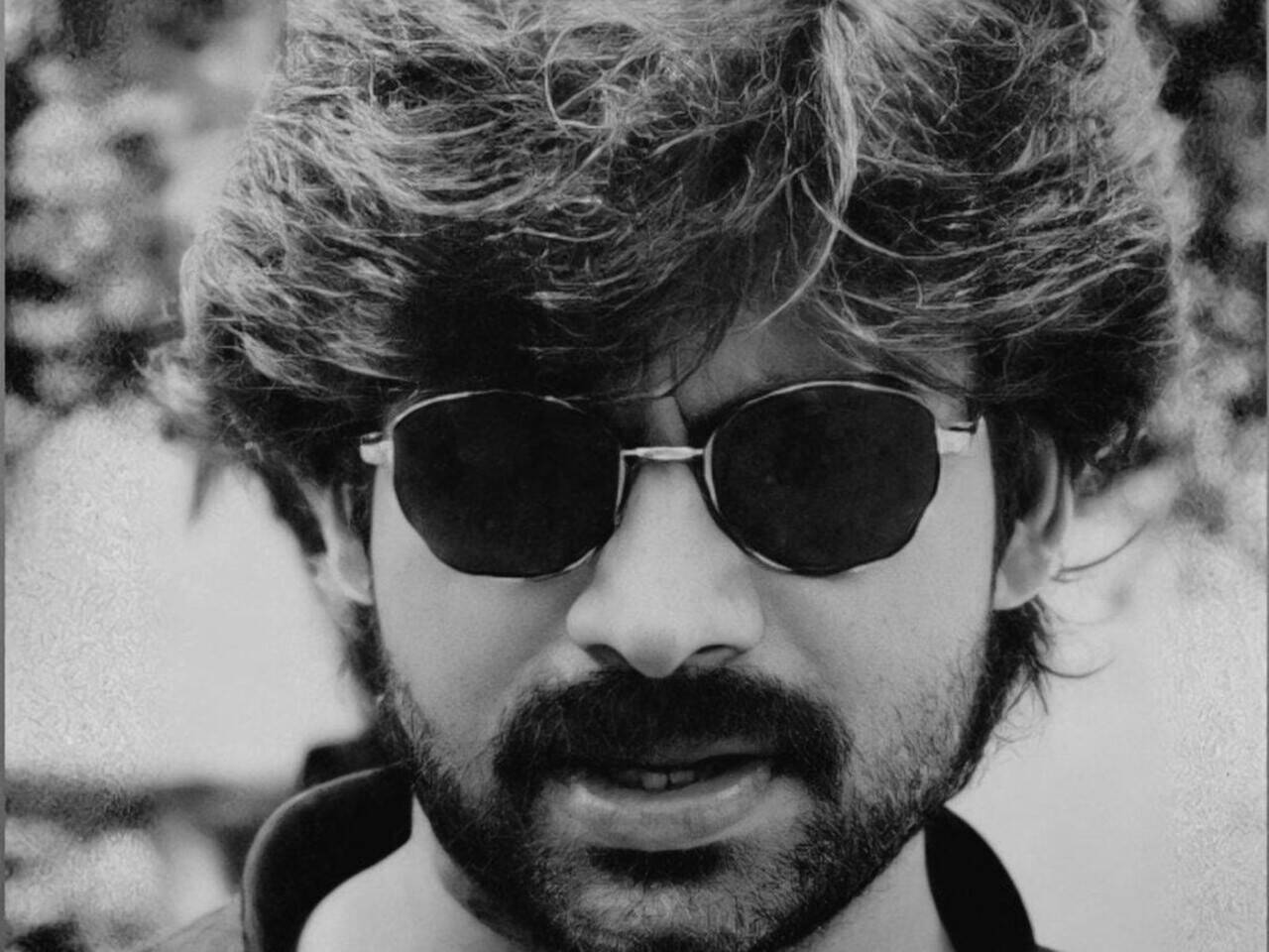 Pawan Kalyan oozes style in the vintage picture that has gone ...