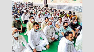 29 Delhi & Haryana villages hold mahapanchayat in Sonipat, demand opening of Singhu border