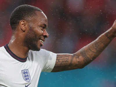 Raheem Sterling reveals new thigh tattoo of himself kissing young son  Thiago | Daily Mail Online