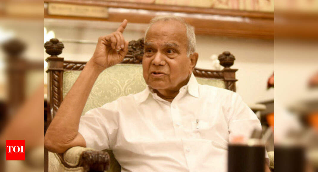 On Day 1, Tamil Nadu governor Banwarilal Purohit exhorts all to lead a ...