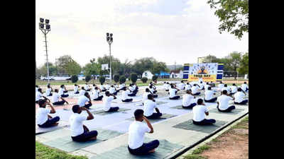 Army goes for virtual yoga in Jhansi