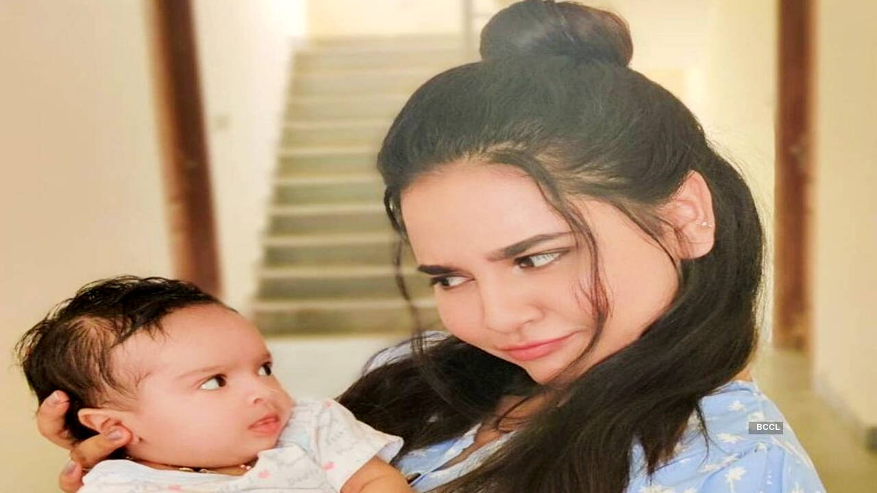 Neha Menon introduces her little sister Saahithi; says, "Not every sister  will get the Mom and sister vibes at the same time" - Times of India