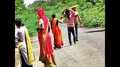 Drunk man thrashing woman lynched by mob in Gujarat